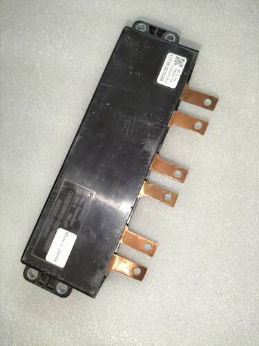 EZTVKCBC30HA Panasonic松下SH FILM 450VDC 750UF电容