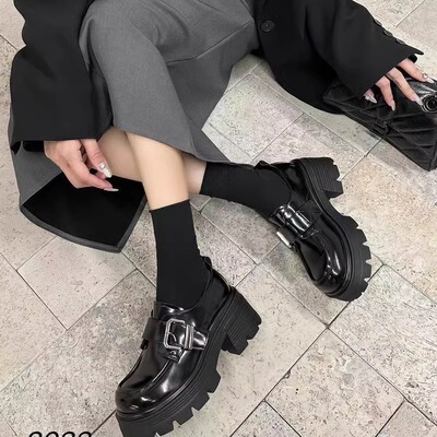 欧洲站单鞋巴迪雅粗跟英伦风