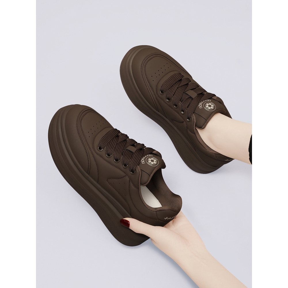 厚底真皮舒适面包鞋女2025秋冬新款松糕厚底运动板鞋休闲饼干女鞋