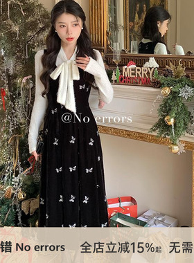 不出错No errors 温柔姐姐 v领大摆收腰小刺绣丝绒连衣裙