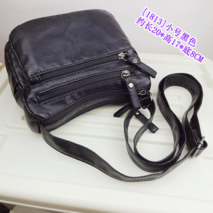 新款简约单肩斜挎包小包包女士软包妈妈包中年女包小方包黑色小号
