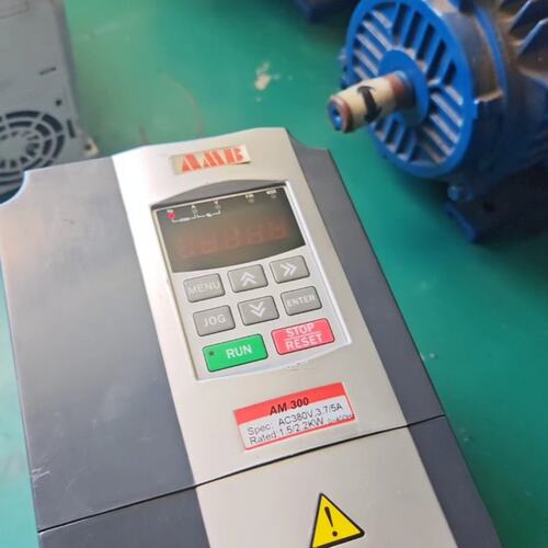 变频器AM300-1R5G/2R2P-T3AM300-2R2G/3R7P-T3AM300-3R7G/5R5P-T3