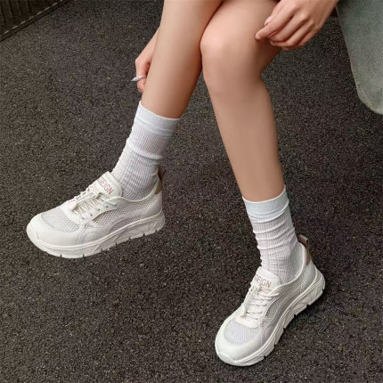 依婷公主透气网面厚底休闲鞋女2026年夏季轻便软底舒适百搭运动鞋