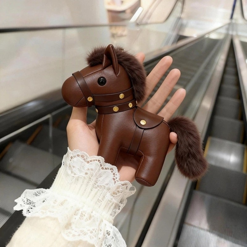 【马上有钱】马年吉祥物包包挂件新年小马挂饰皮质玩偶可爱钥匙扣,节庆用品/礼品,钥匙扣,淘宝优惠券,粉丝福利购,淘宝优惠卷