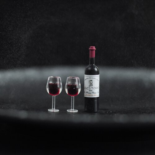 套装组合酒吧场景红酒瓶加杯子