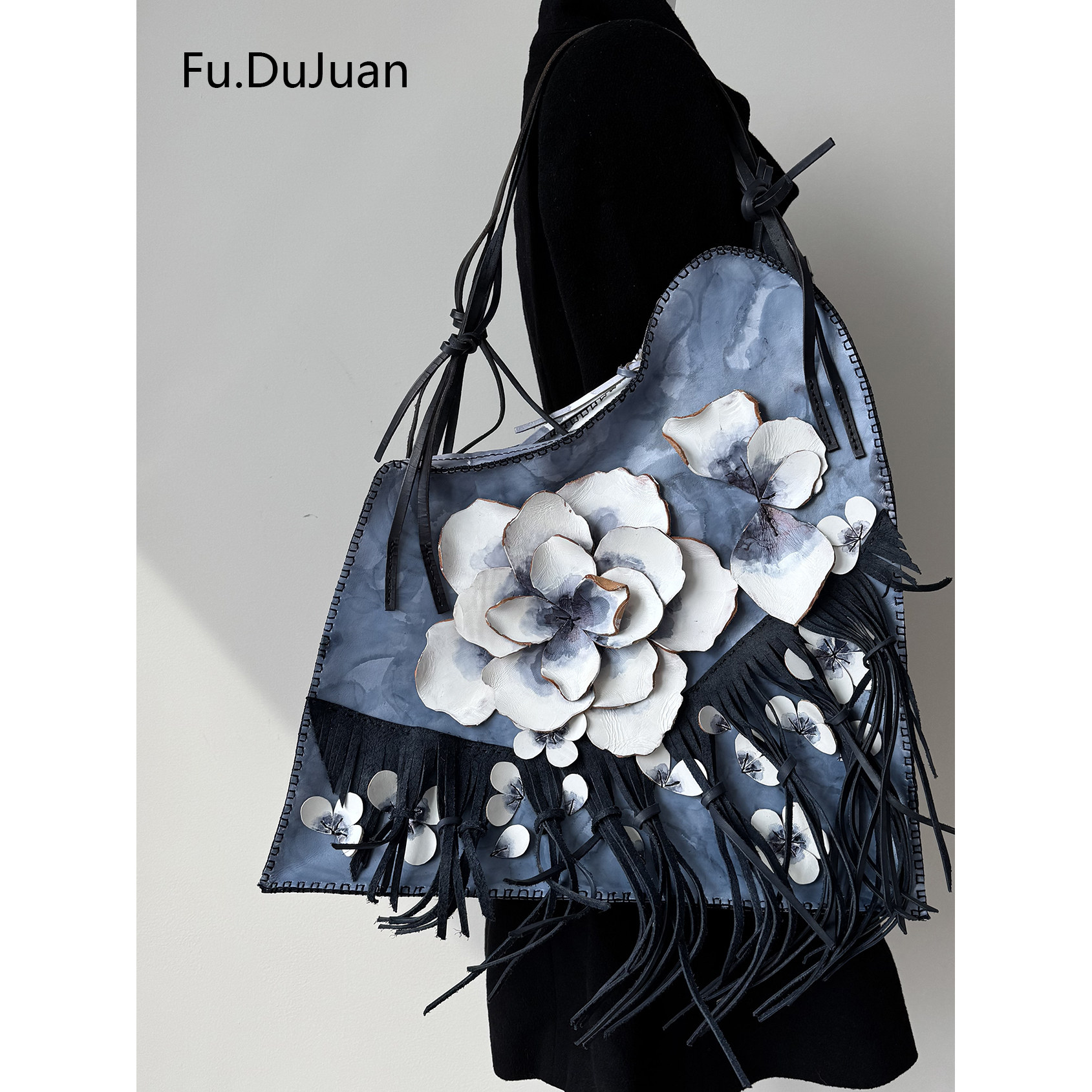 Fu.DuJuan 高端稀缺 青花瓷 水墨牡丹梅花 牛皮编织 不规则单肩包
