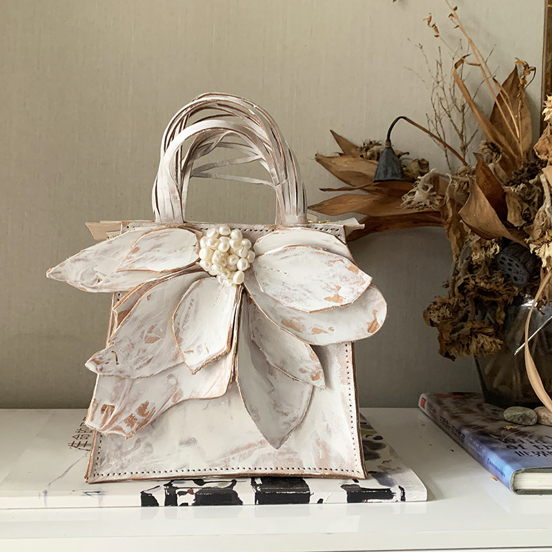 高端定制 原创 优雅高贵女包 白立体花瓣 珍珠包 手提包 手工斜挎