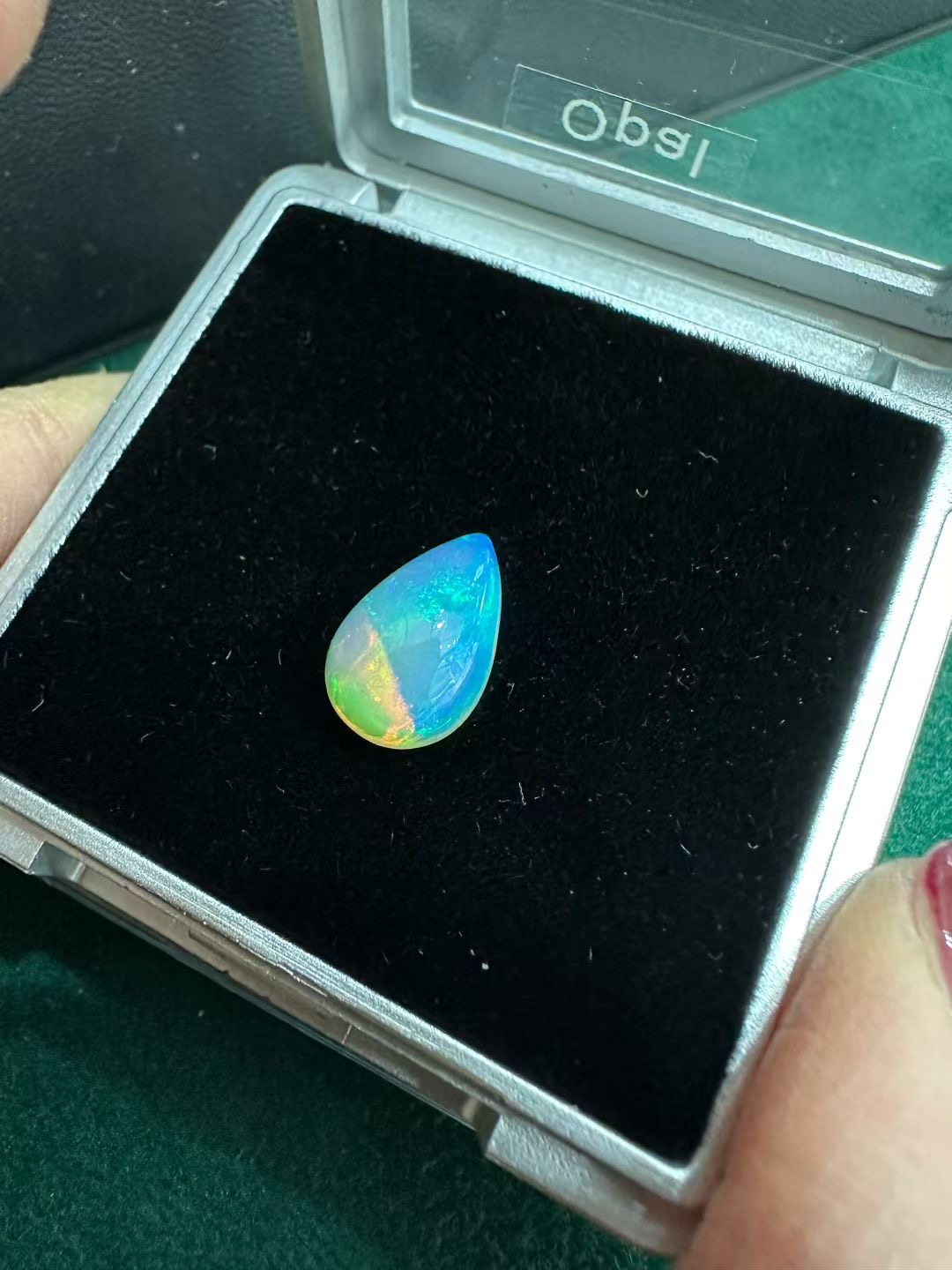 天然澳大利亚欧泊火彩特别美9*13Mm大小2.805CT可做戒指吊坠水滴