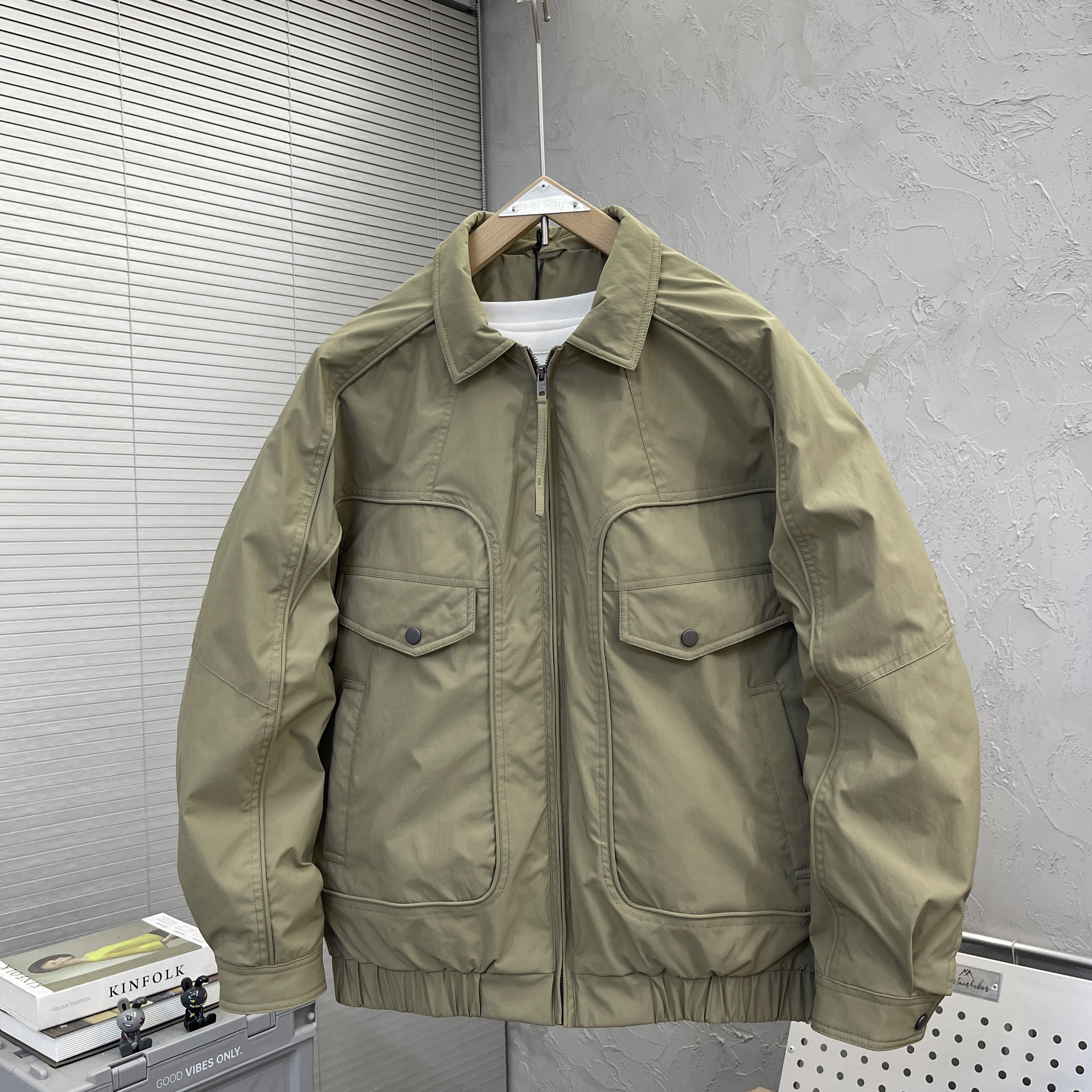 2025冬季新款潮流男士翻领薄羽绒夹克韩版工装宽松白鸭绒痞帅外套