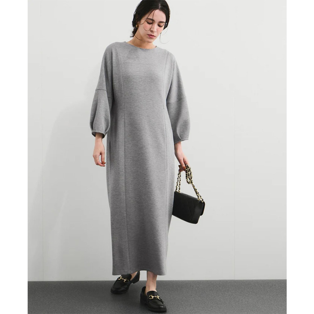 2025秋季新款日系原单时尚百搭宽松休闲圆领灯笼袖针织连衣裙女