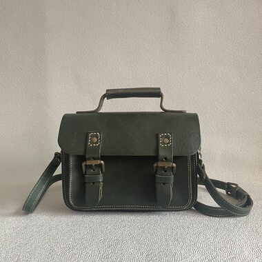 深绿色的手拎斜挎复古头层厚牛皮邮差包女士剑桥包 一只 福利特卖