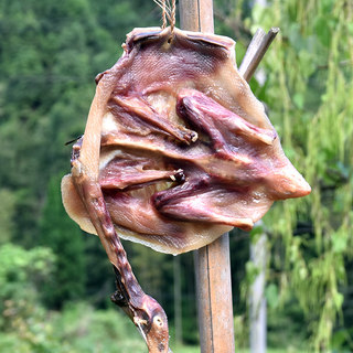 江西板鸭赣南特产农家咸鸭特色腊味腊肉鸭子遂川风干腊鸭整只食材