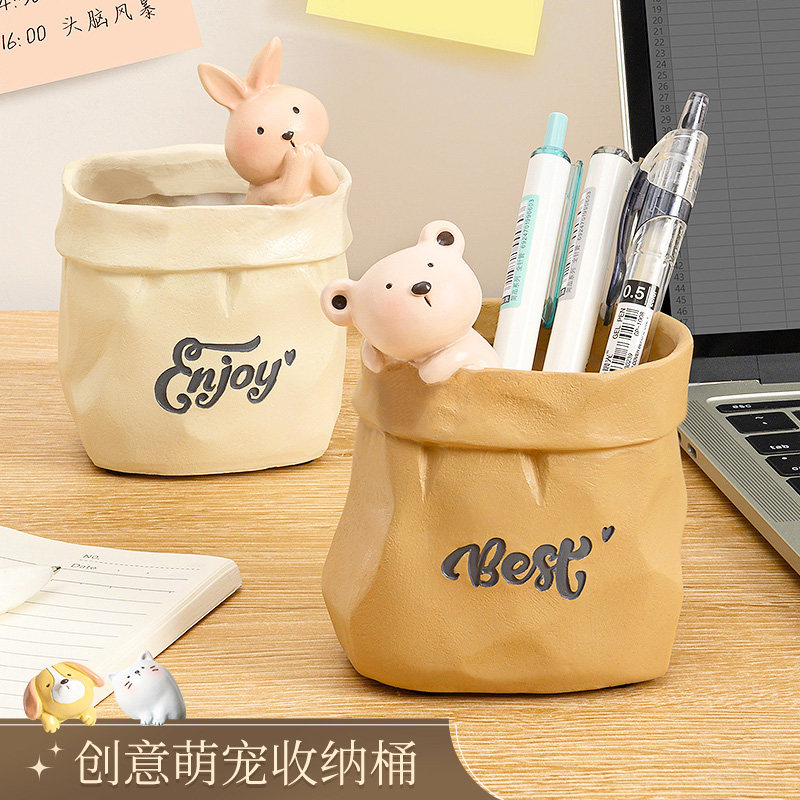 可爱小熊笔筒学生创意文具盒桌面ins风收纳桶办公室好物工位摆件图片