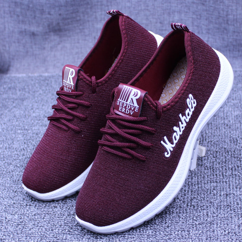 春秋女鞋轻便防滑软底中老年妈妈