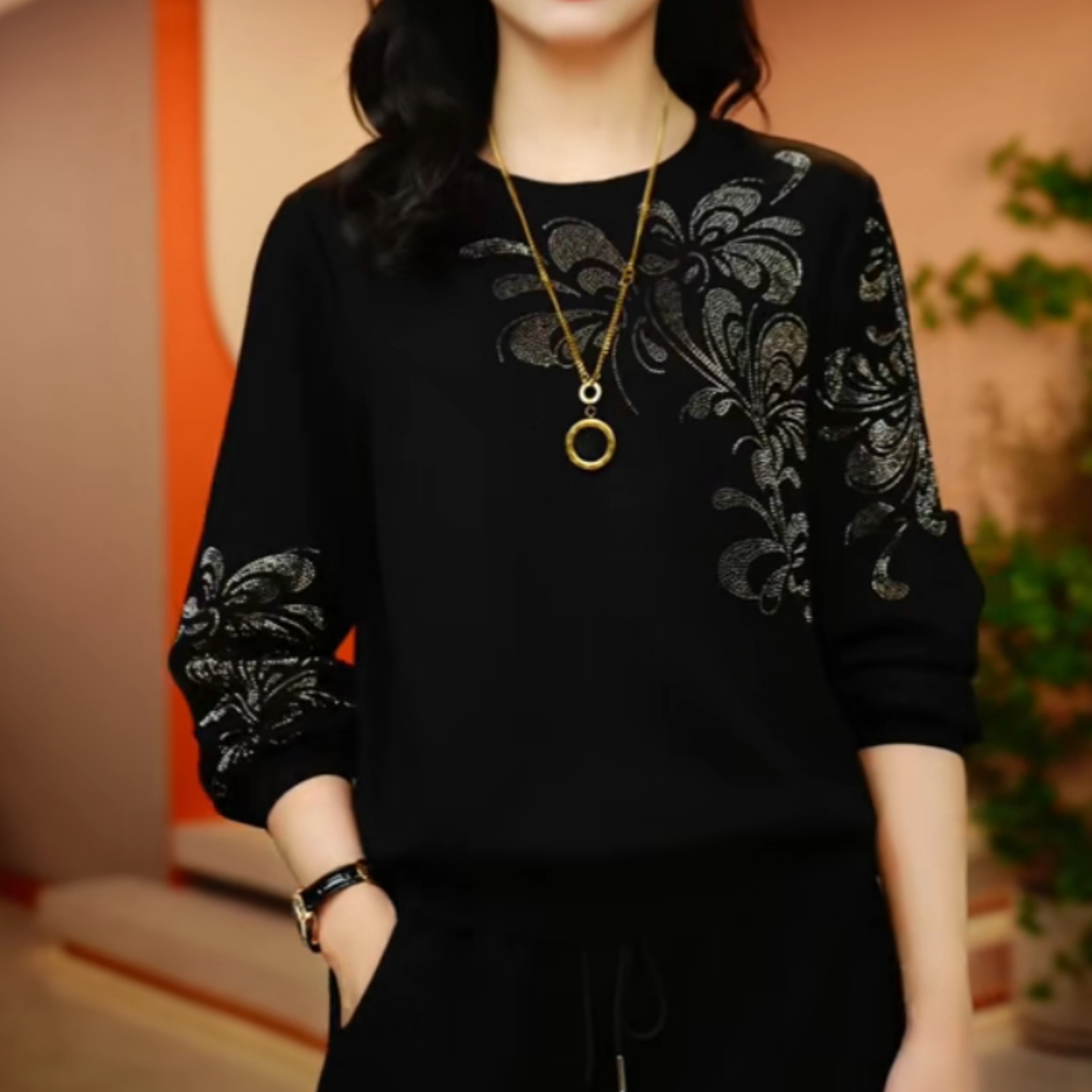2025新款黑色长袖印花打底衫