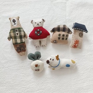 跨境新森系布艺卡通充棉房子造型配饰奶茶刺绣森女布艺胸花胸针女