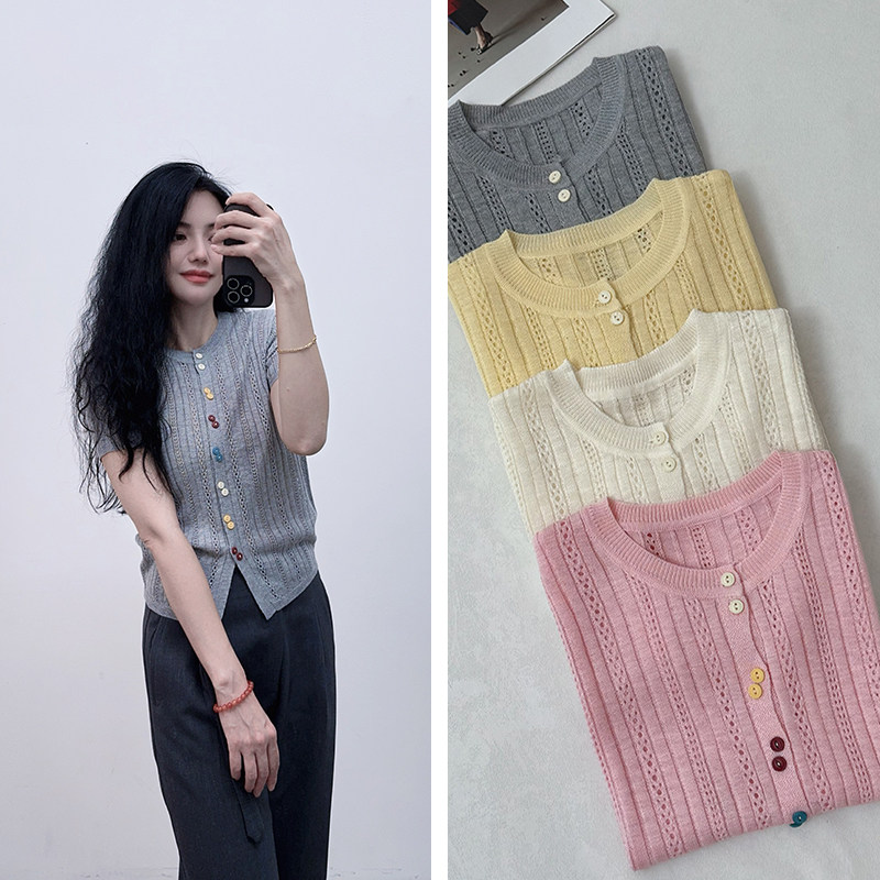 彩色夏天 韩系通勤百搭低圆领设计感彩色纽扣休闲针织短袖开衫女