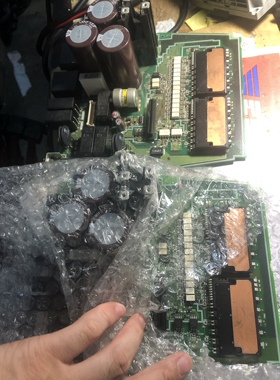 三菱伺服MR-J4W2-1010B驱动板J4W2-P0M 1.0；J4W2-P0M0.7 拆机OK