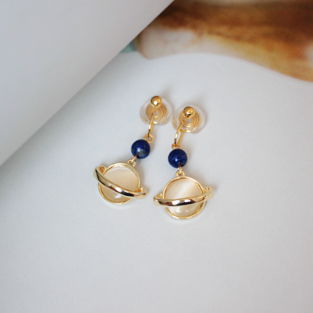 特无耳洞无痛硅胶蚊香盘耳夹耳环百搭气质星球新款秋冬复古耳饰