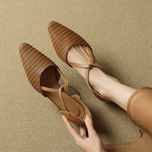 方头平跟TPR(牛筋）胶粘工艺羊皮浅口单鞋