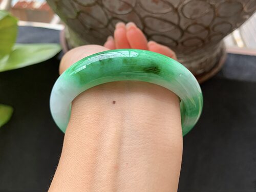 【小陈翡翠】缅甸天然翡翠A货飘辣阳绿59正圈翡翠手镯