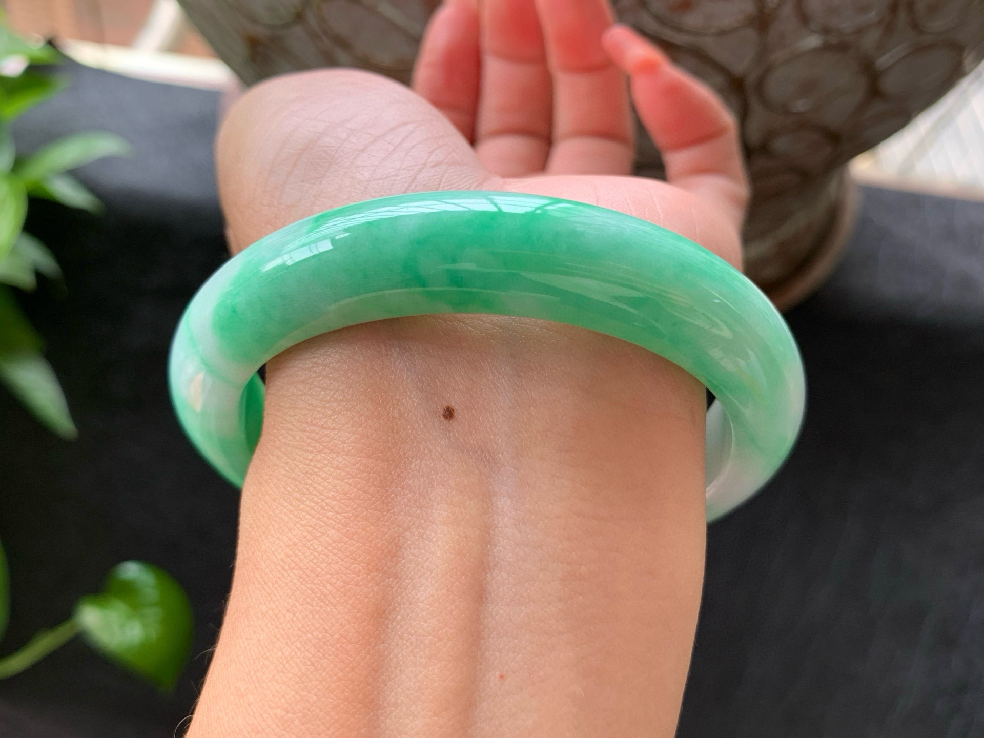 【小陈翡翠】缅甸天然翡翠a货阳绿60-61大圈口正圈翡翠手镯