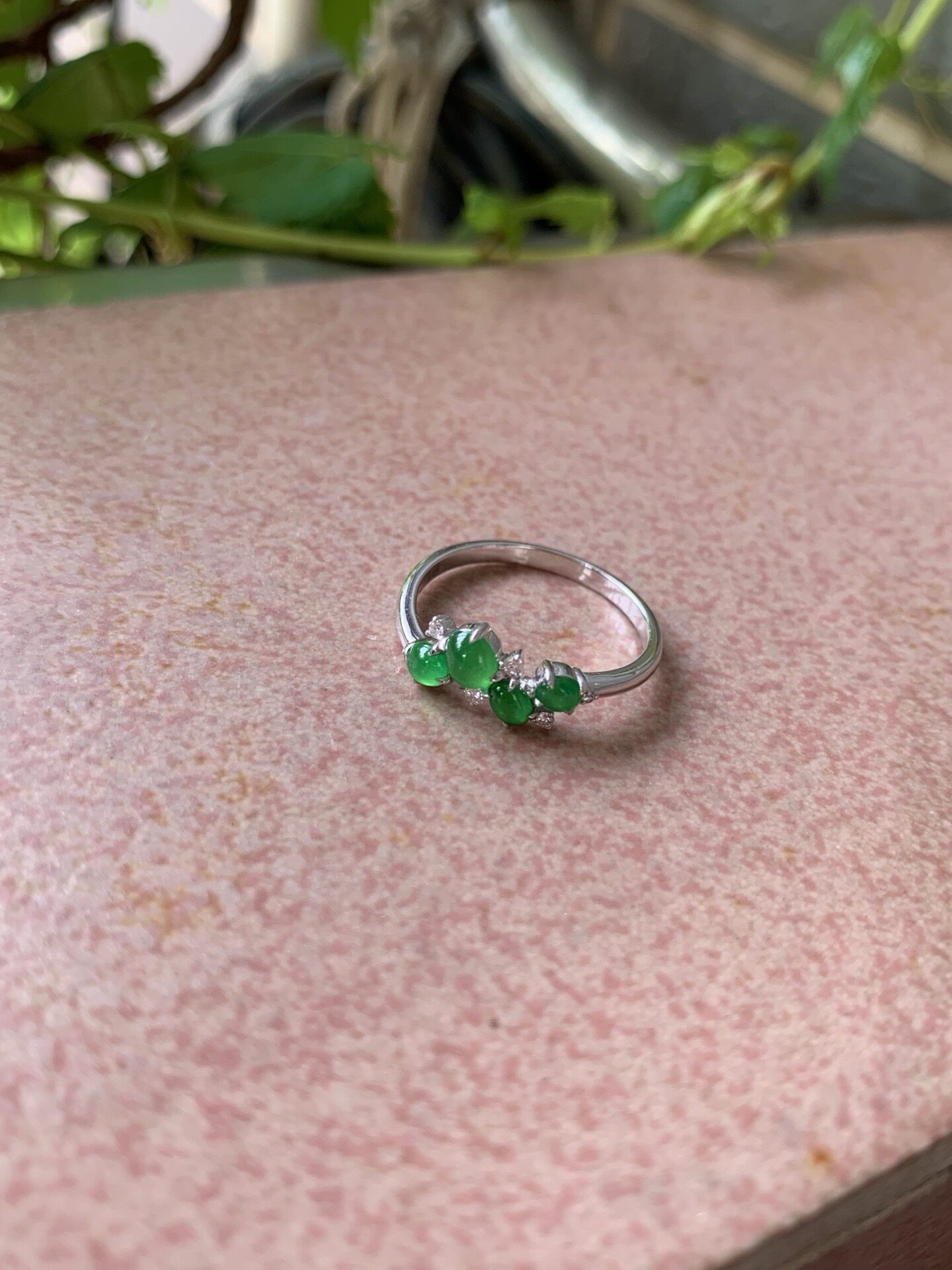 【小陈翡翠】缅甸天然翡翠A货冰绿翡翠18 K金伴钻戒指