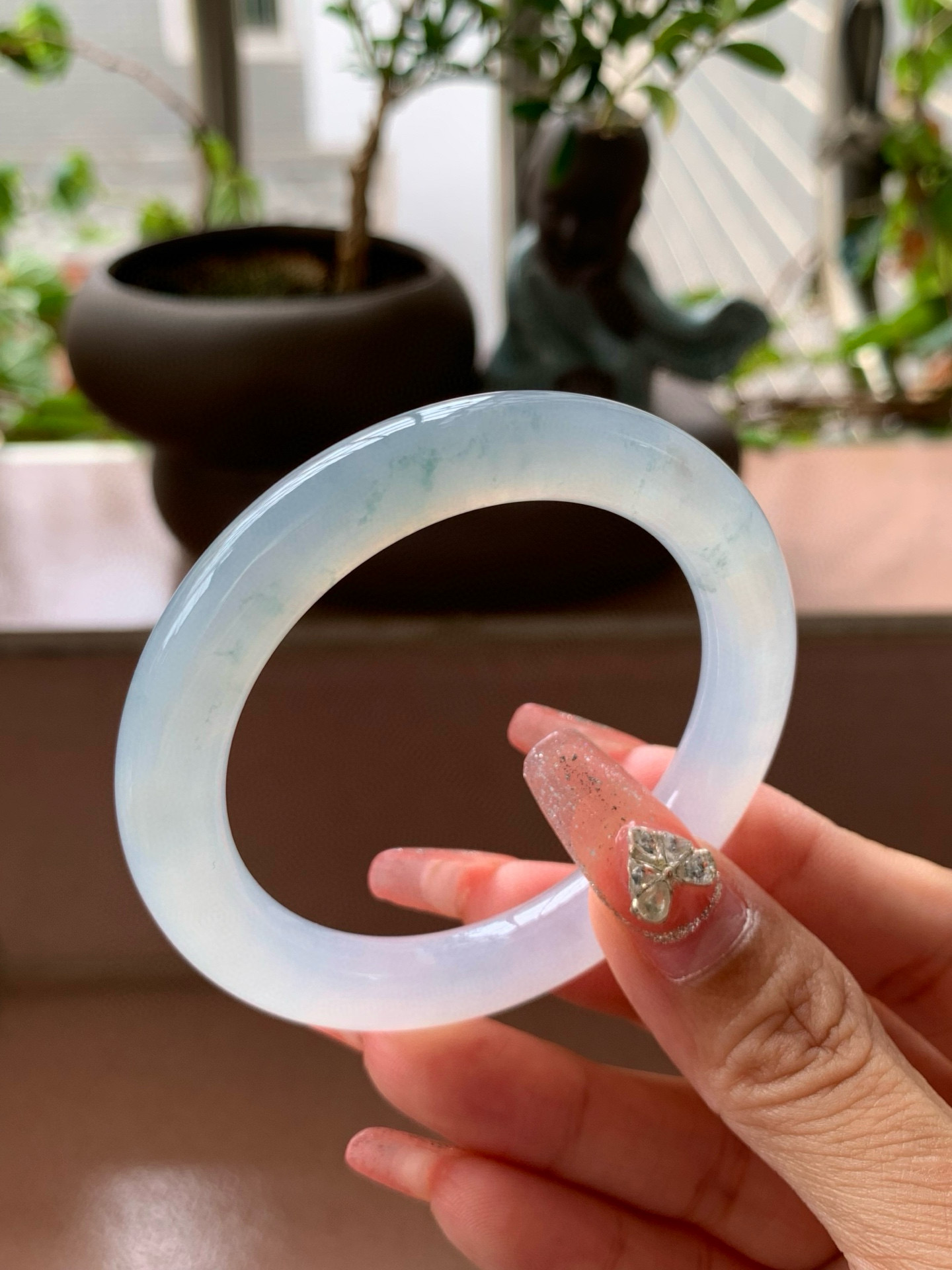 【小陈翡翠】缅甸天然翡翠a货冰飘浅花色50小圈口圆条翡翠手镯