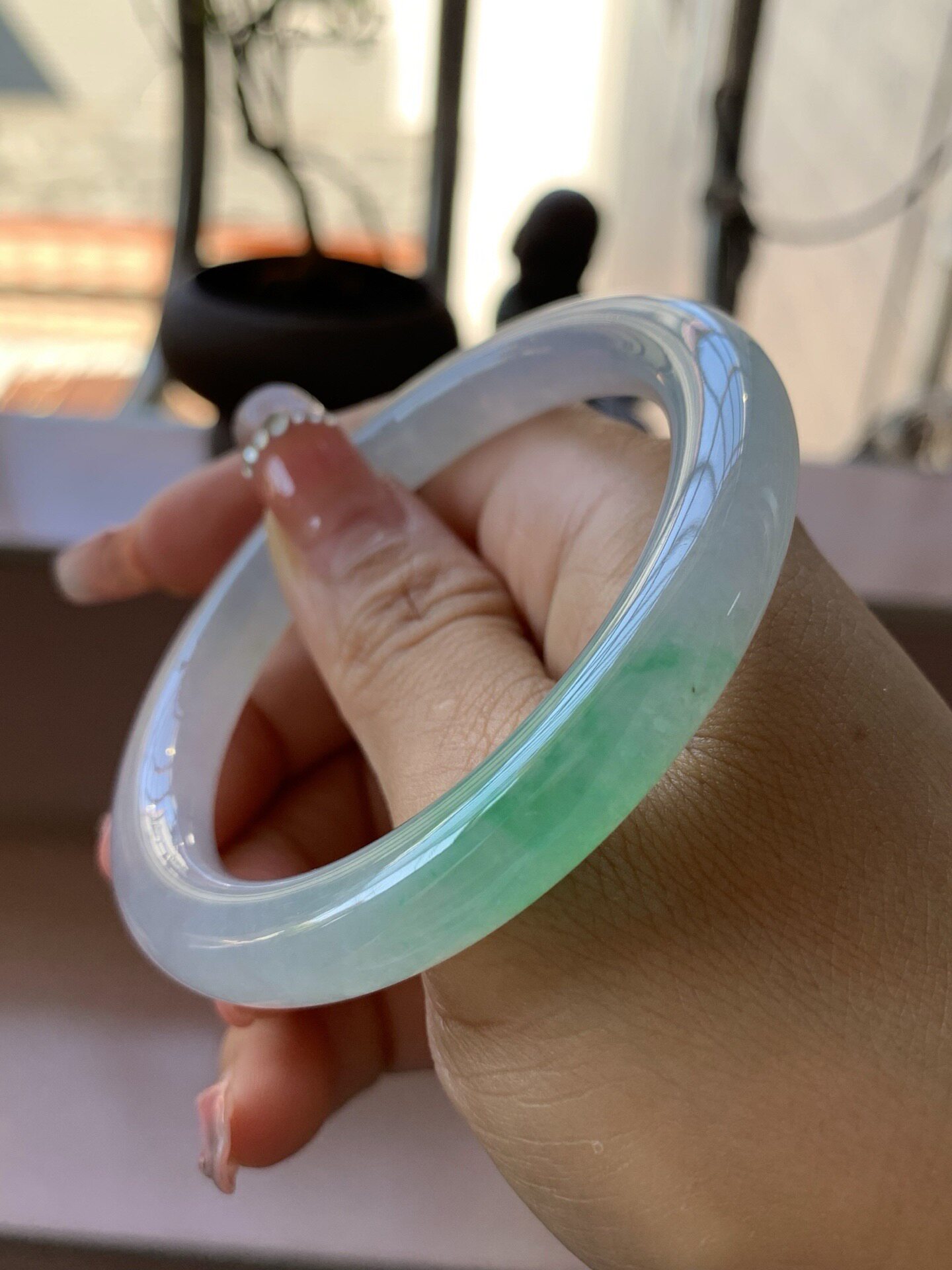 【小陈翡翠】缅甸天然翡翠A货冰飘阳绿花54圆条翡翠手镯