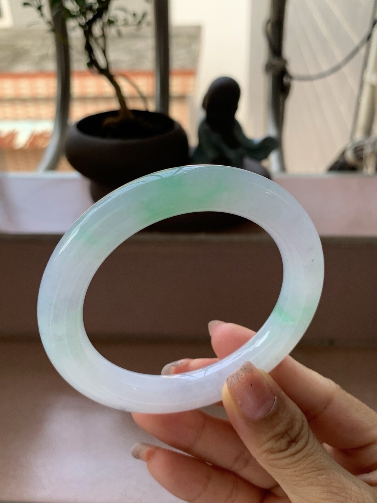 【小陈翡翠】缅甸天然翡翠A货飘绿花58圆条翡翠手镯