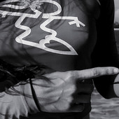 有点好看日系水陆两用防紫外线镭射印花冲浪弹力速干短袖 T恤Y175