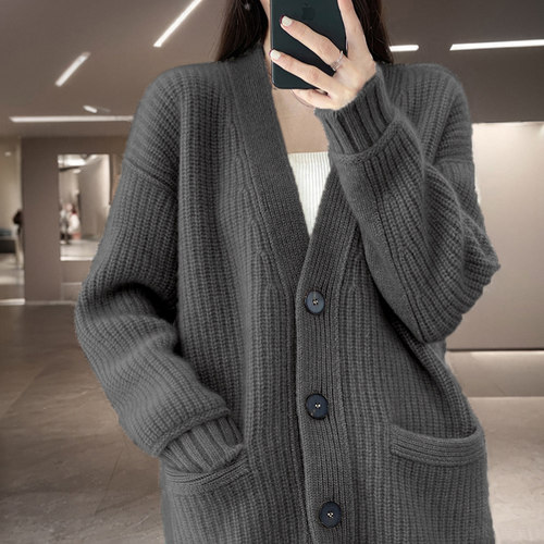 粗线V领毛衣外套女宽松大码加厚