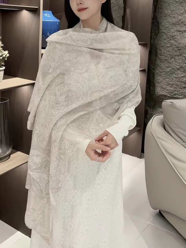 羊绒围巾女100%羊绒薄款秋冬不规则保暖围脖外搭针织时尚印花披肩