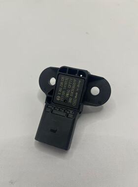 适用于奥迪A8L 3.0 2.8进气压力传感器 0261230235 03C906051F