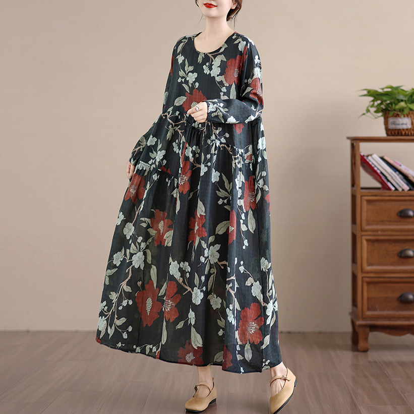 文艺时尚2025年冬季新款连衣裙