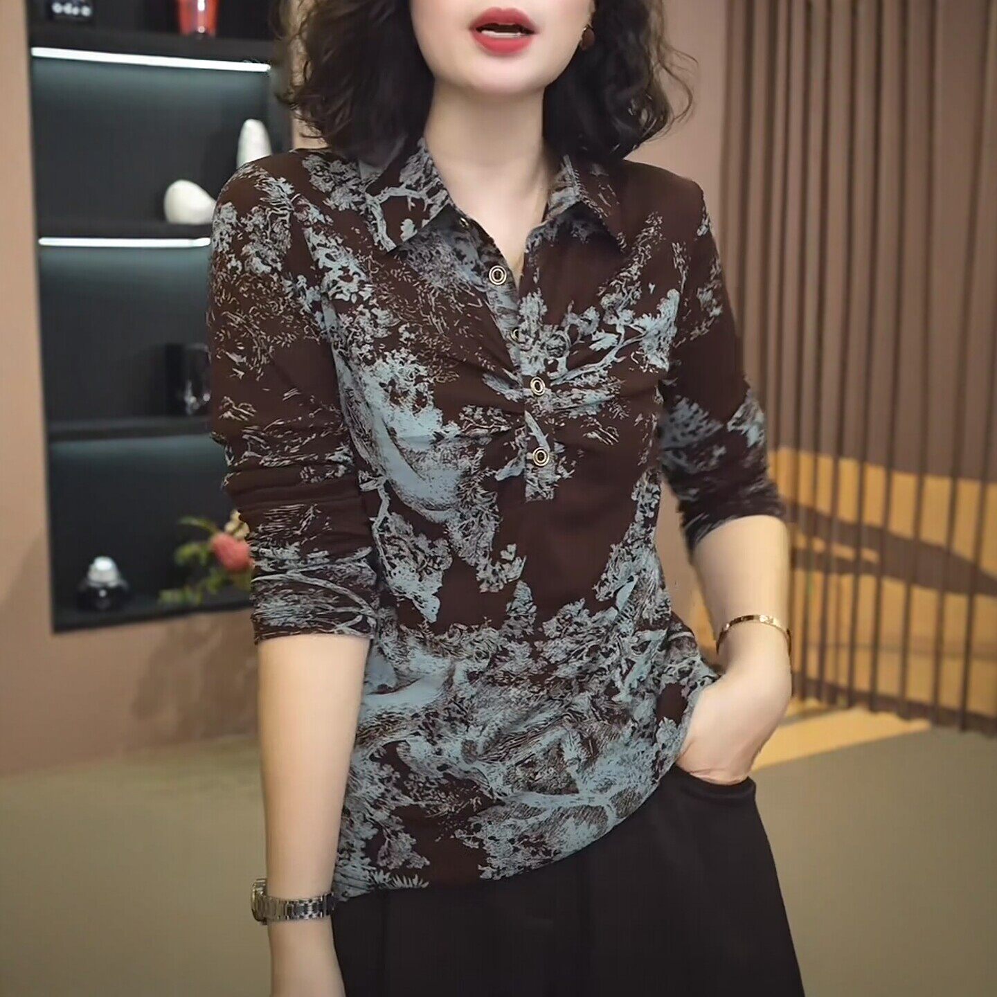 妈妈装Polo领网纱印花长袖打底衫