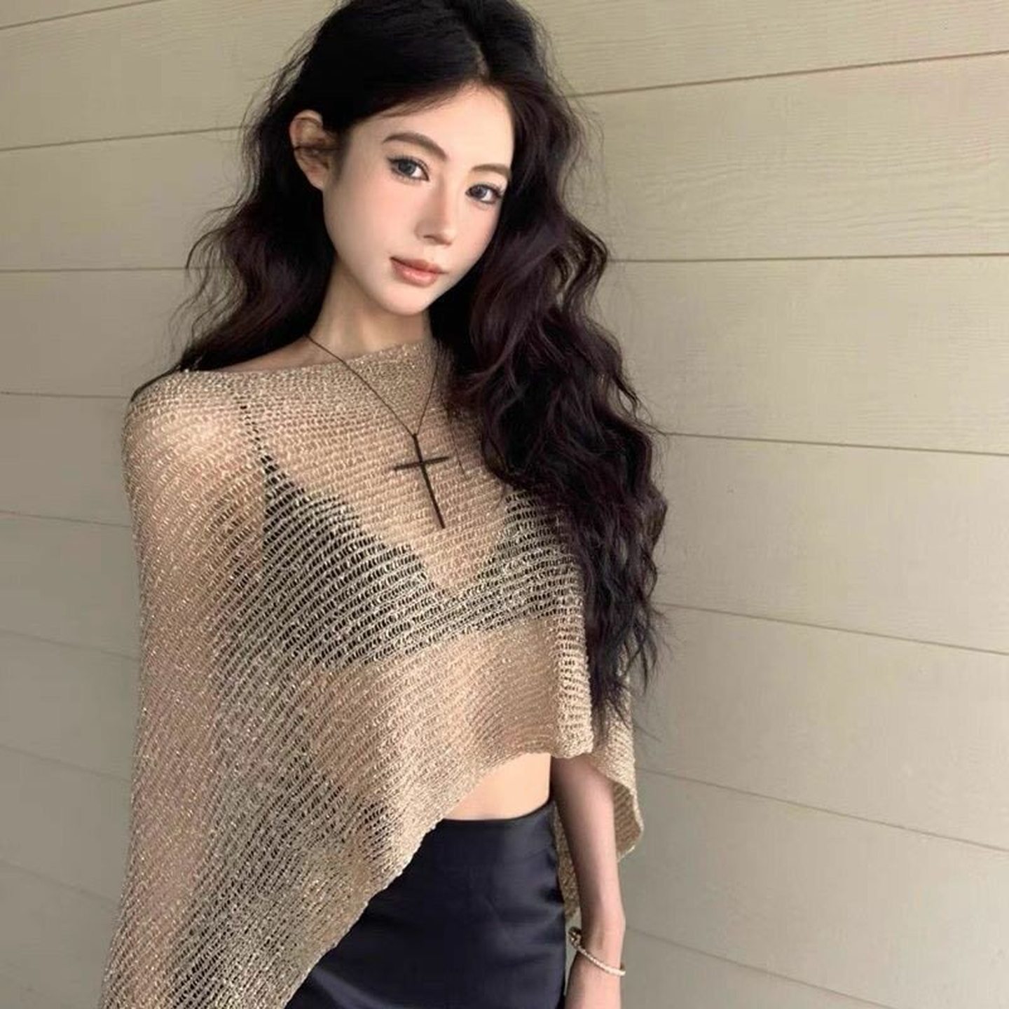 性感辣妹金色镂空透视薄款防晒针织衫度假风V领不规则披肩上衣女