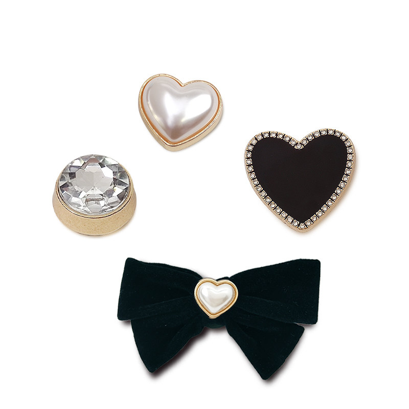 搭配crocs洞洞鞋鞋扣黑色丝绒蝴蝶结鞋花套装装饰钻边黑爱心配件,服饰配件/皮带/帽子/围巾,鞋扣,淘宝优惠券,粉丝福利购,淘宝优惠卷