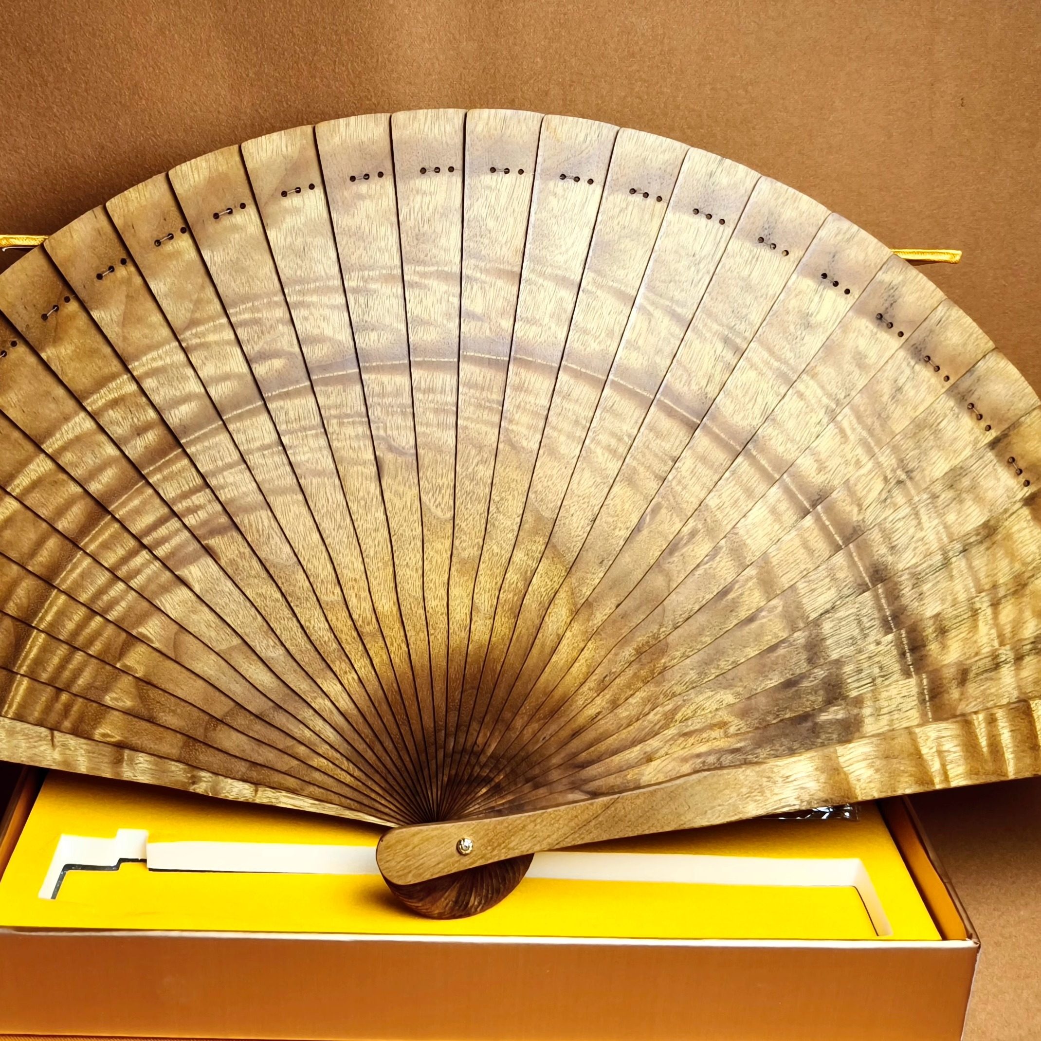 高档金丝楠木扇子多段满水波纹