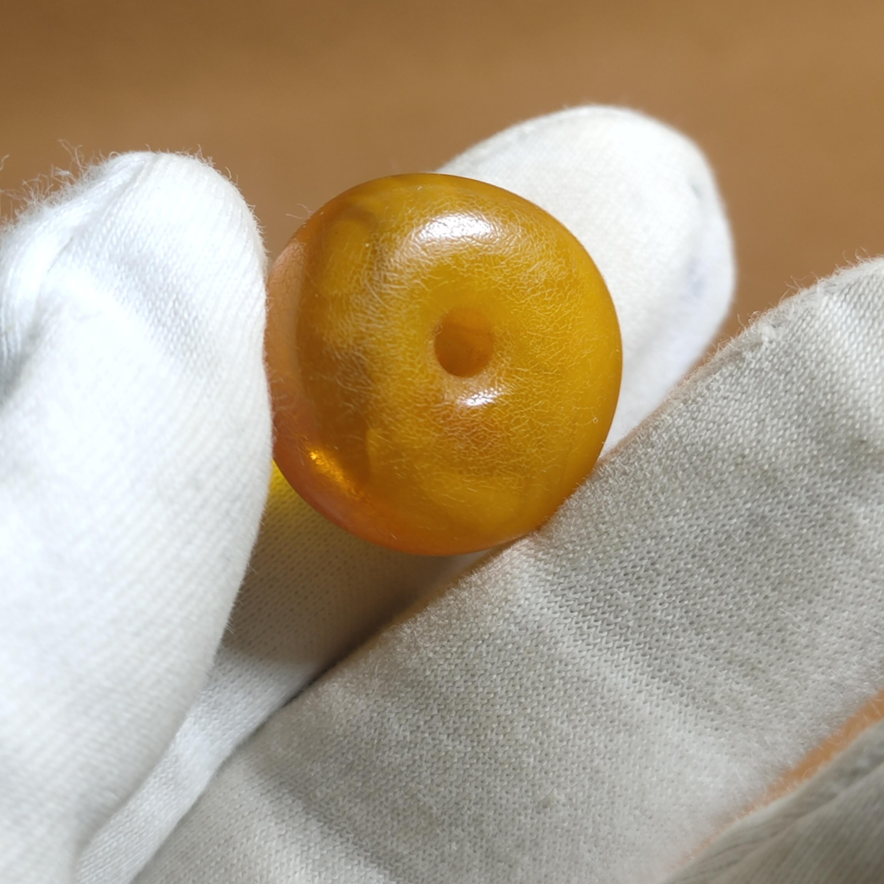 大年份老蜜蜡扣子配饰吊坠