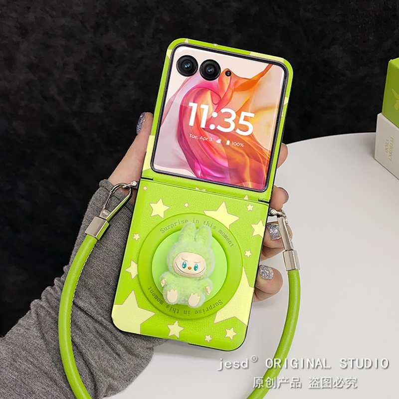 毛绒龇牙小怪兽磁吸支架适用摩托罗拉Razr 60手机壳折叠屏moto razr50ultra斜挎挂绳保护套铰链全包防摔可爱