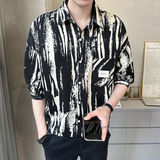 黑色