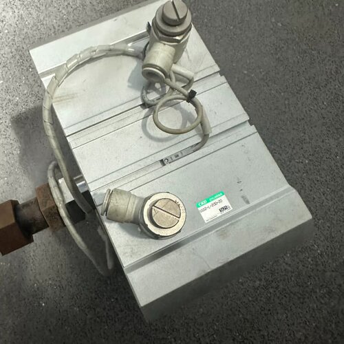 CKD大气缸SSD2-L-200-20 2个--议价商品