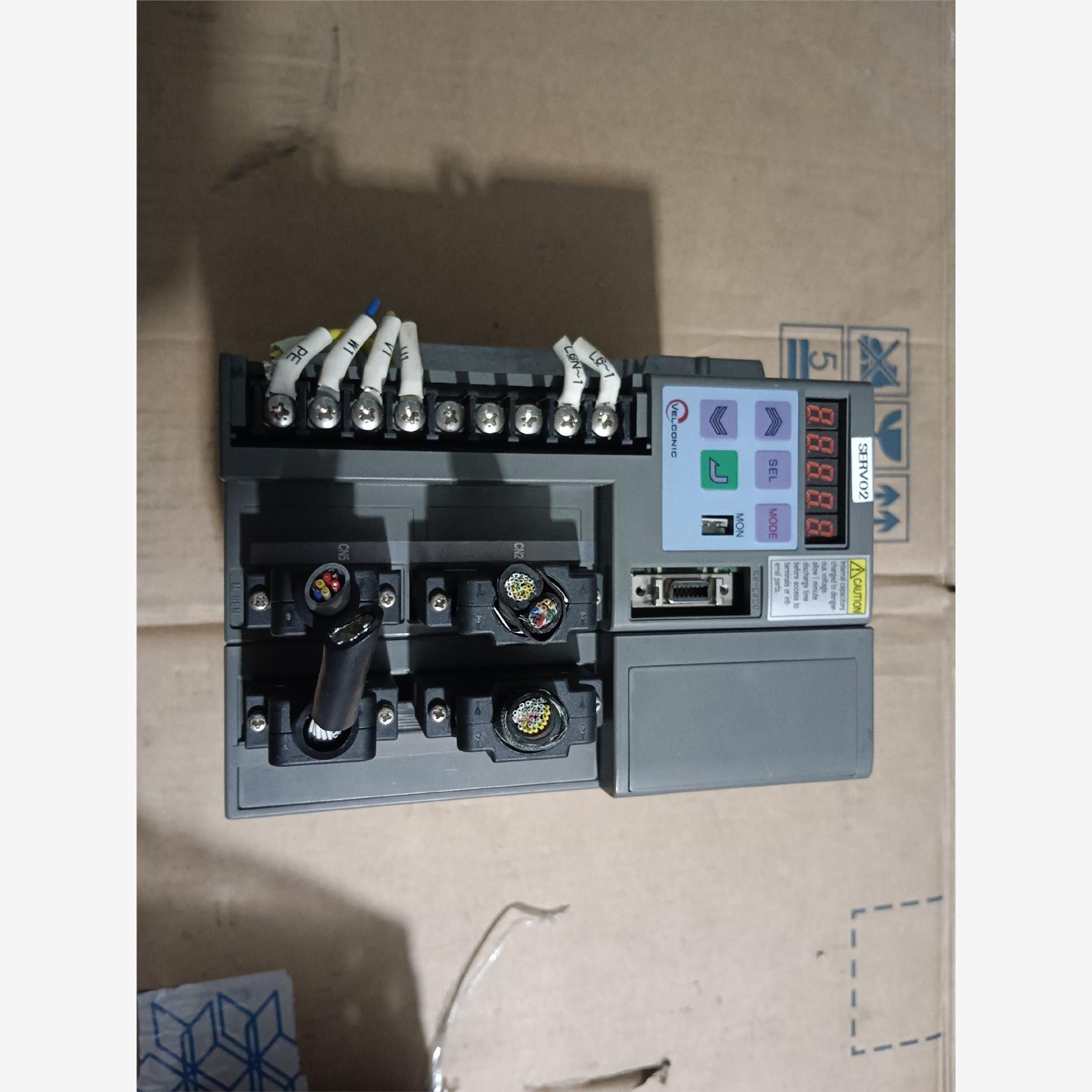 VLPST -012P2V-XB 东荣伺服驱动器成色很好实物-议价商品