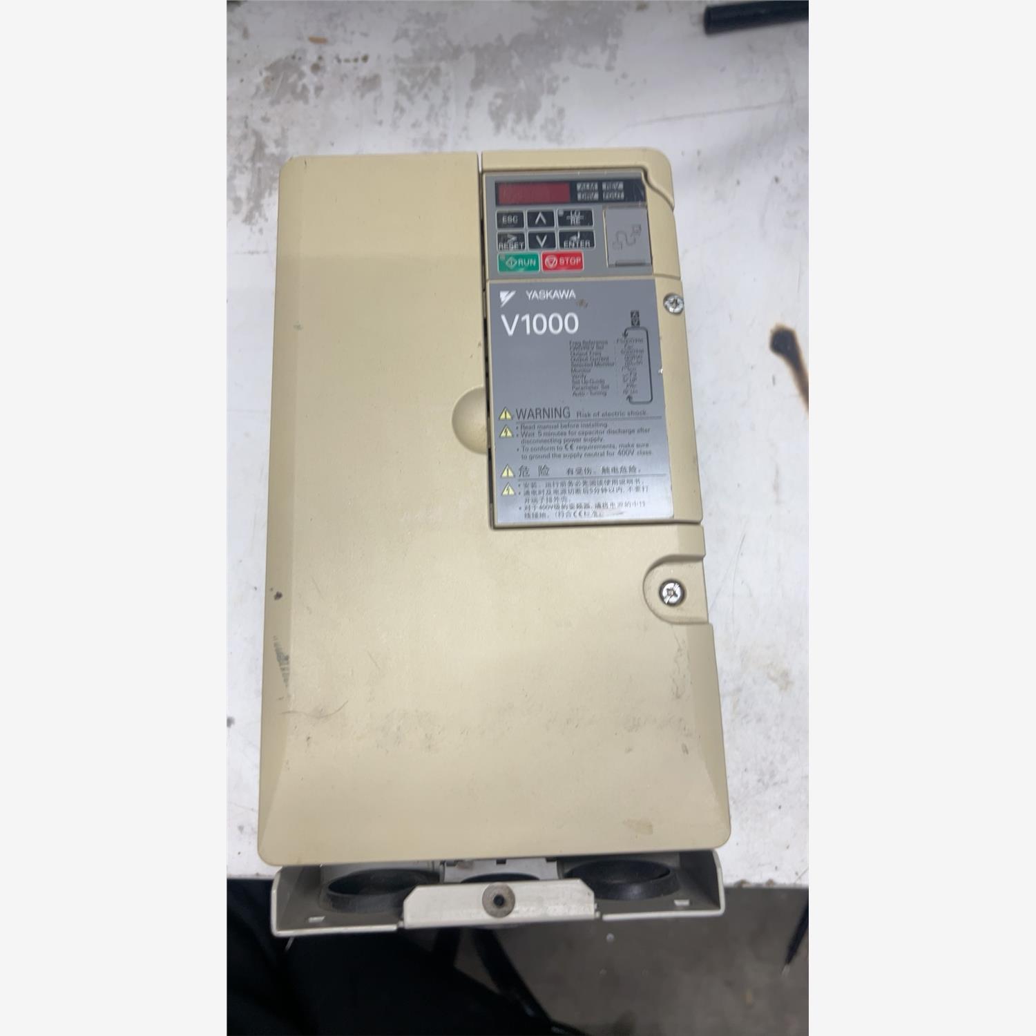 安川V1000变频器，7.5千瓦变频器，型号MICR-VB4-议价商品