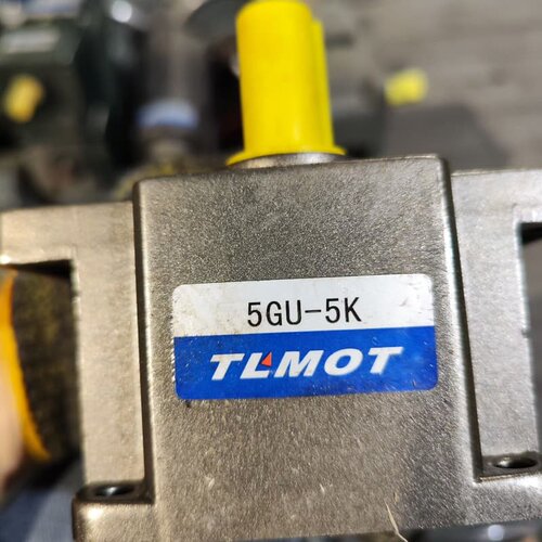 库存TLMOT减速机箱，型号5GU-5K，铜线加厚款，功能正--议价商品