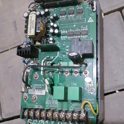 天正TVFG9—4037 3.7KW380V板子，成色如图--议价商品