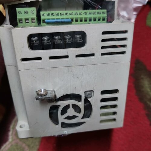 台达变频器，型号VFDOO7M43B，0.75KW功能完好成--议价商品