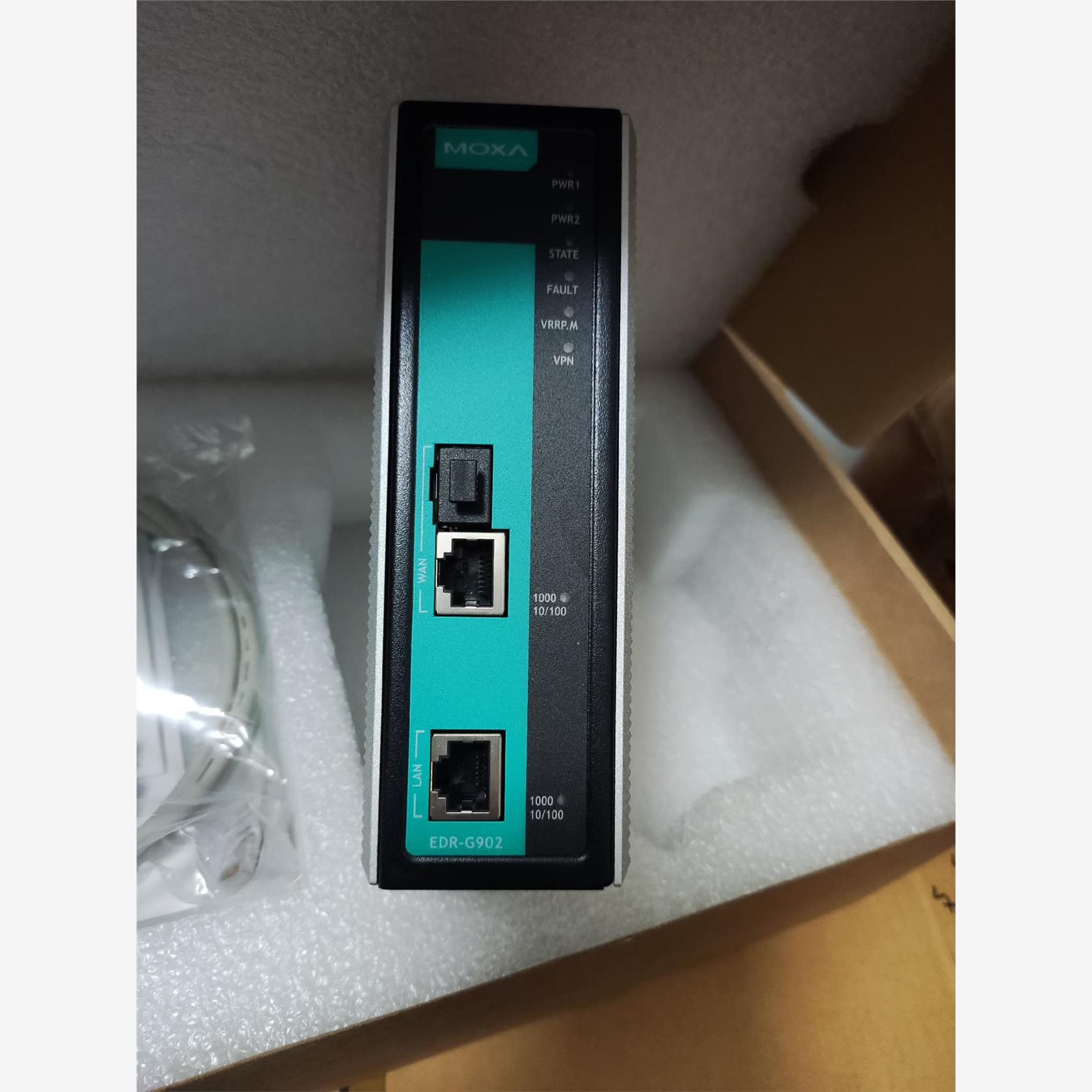 EDR-G902 全新MOXA路由器-议价商品
