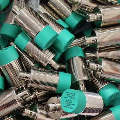 全新倍加福接近开关NBN15-30GM50-E2-V1--议价商品